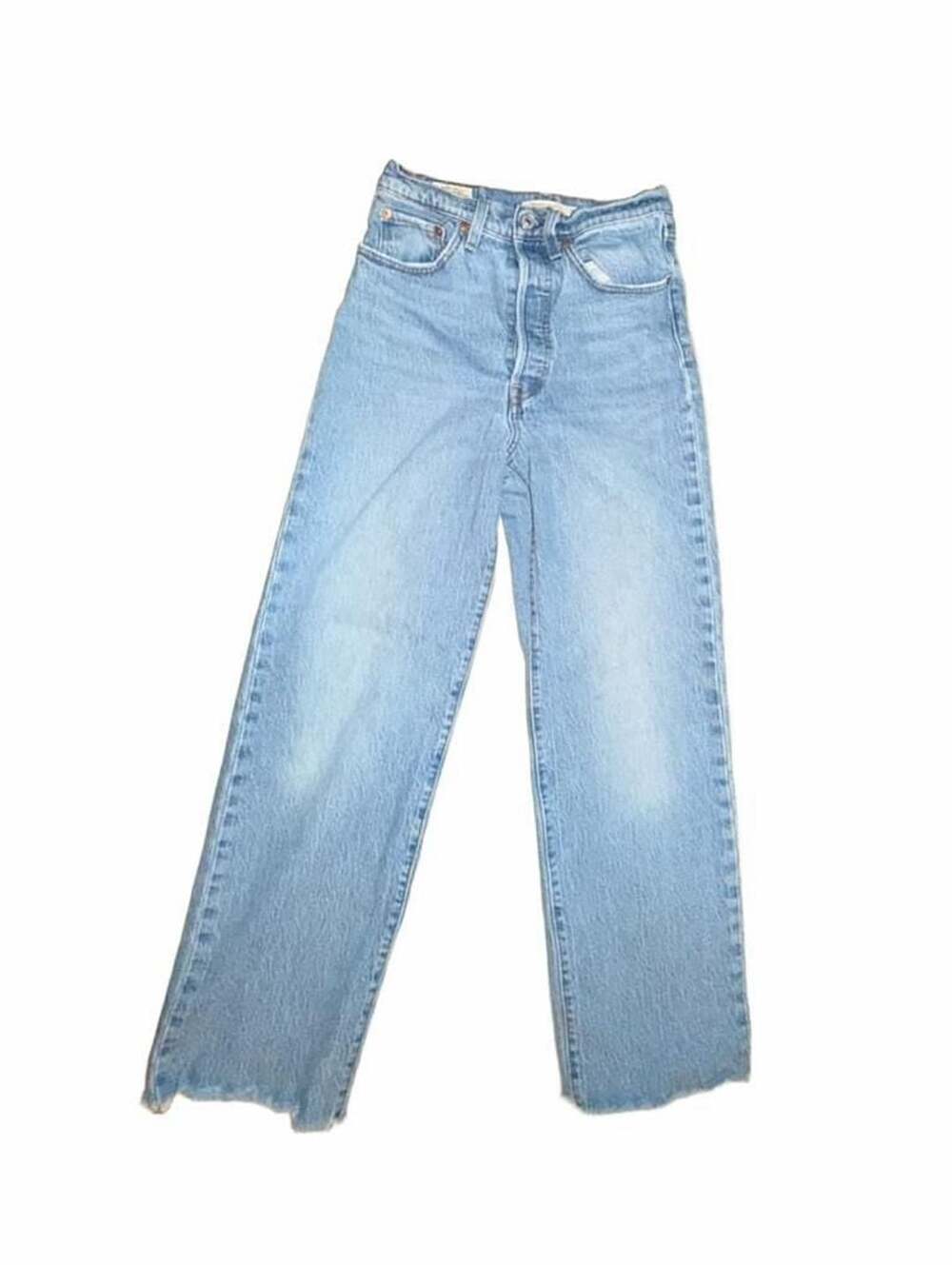 Levi's Ribcage Straight Jeans Size 27 Raw Hem Light Wash